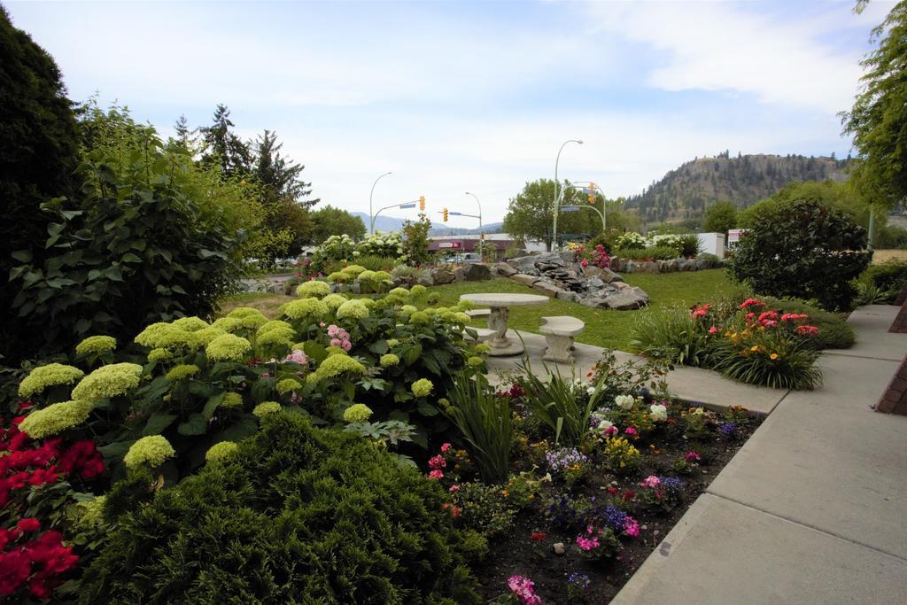 Dilworth Inn Kelowna Exterior foto