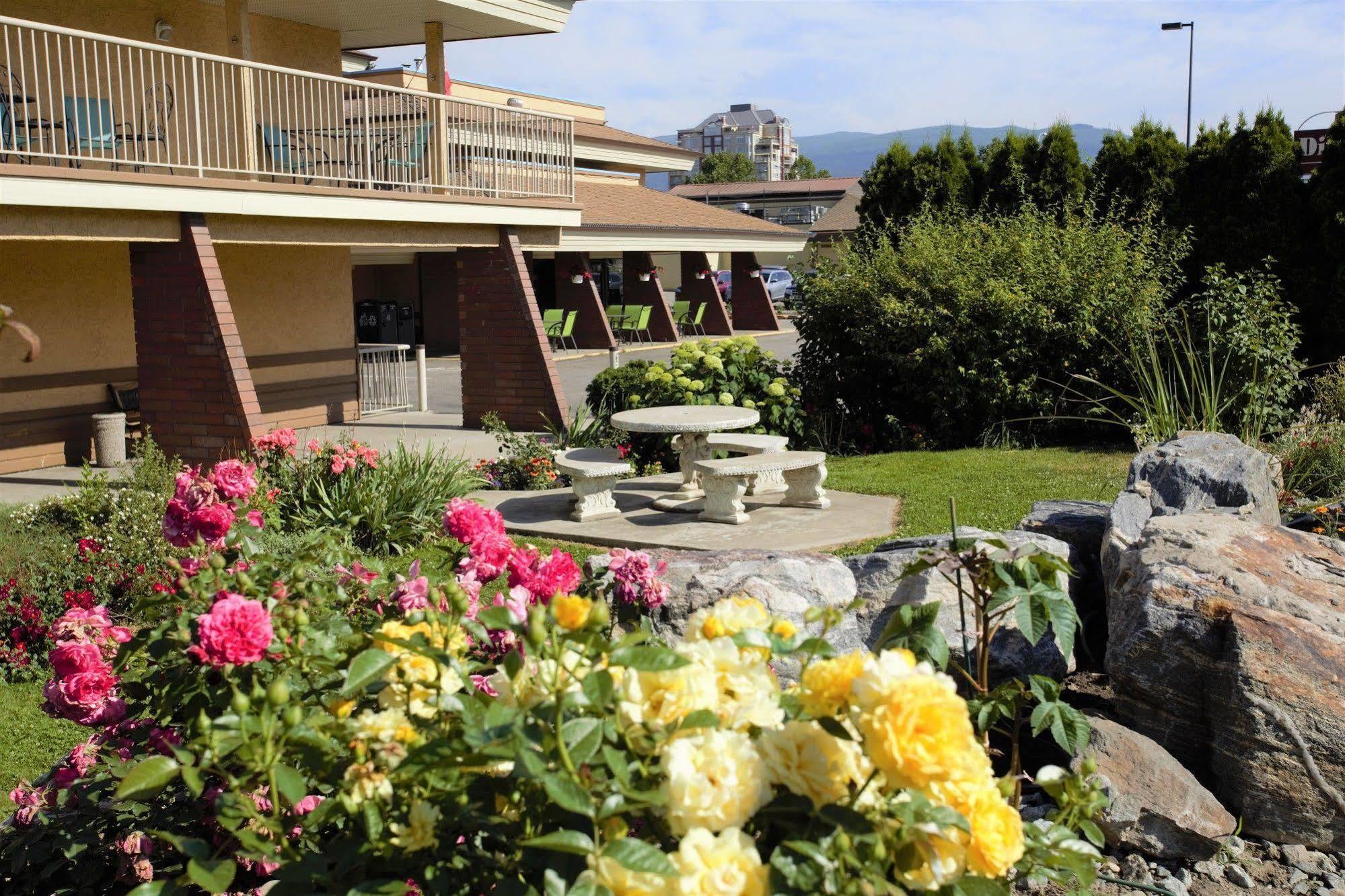 Dilworth Inn Kelowna Exterior foto
